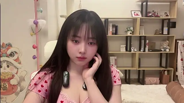 Chenjing0 online show from February 4, 2026, 12:44 pm