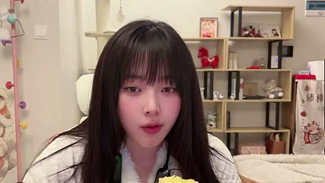 Chenjing0 online show from March 3, 2026, 12:55 pm