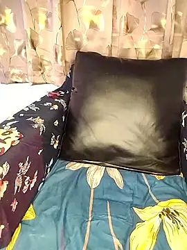 Hot  sallie online show from April 14, 2026, 7:14 am