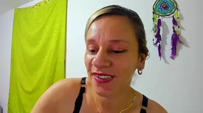 Snapshot of sofi_saliva2511 chatting on February 4, 2025, 6:06 pm sofi saliva2511 online show from February 4, 2025, 6:06 pm