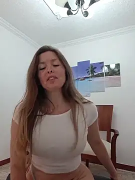Snapshot of karina_warthon chatting on June 11, 2026, 5:33 pm karina warthon online show from June 11, 2026, 5:33 pm