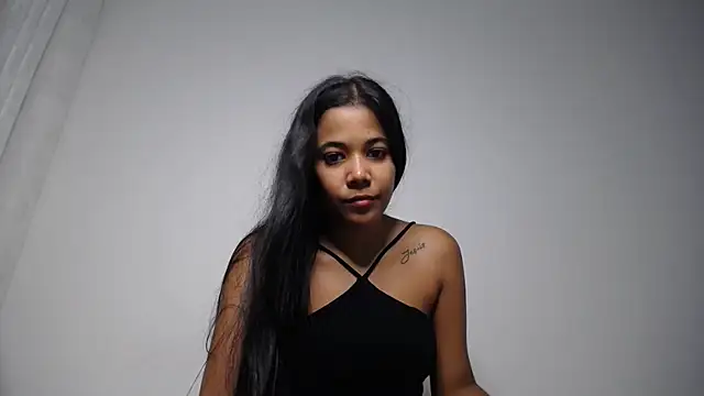 kathypiercee online show from April 8, 2026, 11:37 pm