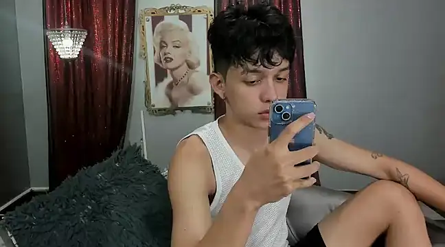 Snapshot of jisuscat chatting on March 23, 2025, 2:15 am jisuscat online show from March 23, 2025, 2:15 am