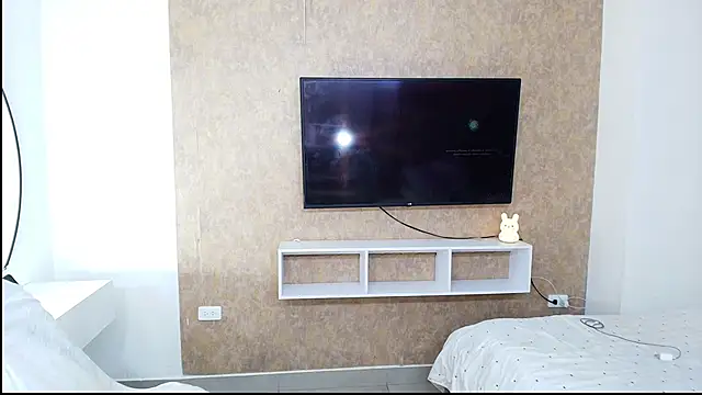 Snapshot of sexy_melany_xxx chatting on September 27, 2025, 2:27 am sexy melany xxx online show from September 27, 2025, 2:27 am