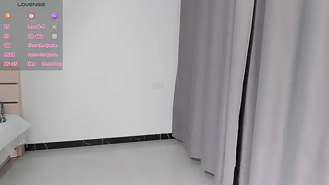 Snapshot of Lucky-xiuxiu chatting on November 7, 2025, 2:50 pm Lucky-xiuxiu online show from November 7, 2025, 2:50 pm