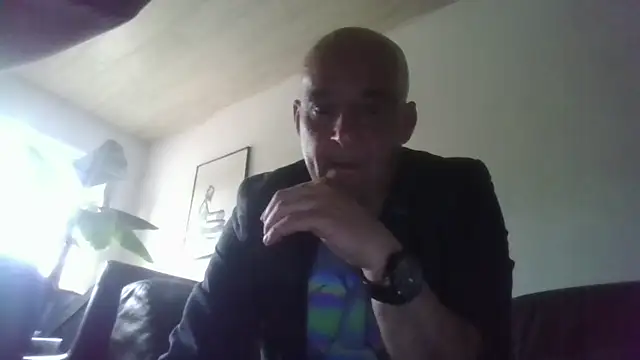 Snapshot of horndude187187 chatting on August 9, 2026, 6:24 pm horndude187187 online show from August 9, 2026, 6:24 pm