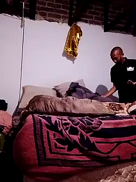 Snapshot of KMbesxxx chatting on October 18, 2025, 9:26 pm KMbesxxx online show from October 18, 2025, 9:26 pm