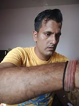 Snapshot of MAGNETICDADDY8 chatting on October 16, 2025, 9:43 am MAGNETICDADDY8 online show from October 16, 2025, 9:43 am