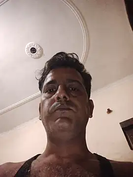 Snapshot of MAGNETICDADDY8 chatting on October 16, 2025, 10:11 pm MAGNETICDADDY8 online show from October 16, 2025, 10:11 pm