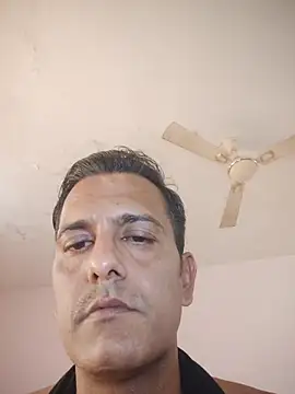 Snapshot of MAGNETICDADDY8 chatting on October 17, 2025, 10:18 am MAGNETICDADDY8 online show from October 17, 2025, 10:18 am