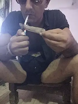 Snapshot of MAGNETICDADDY8 chatting on October 20, 2025, 11:16 pm MAGNETICDADDY8 online show from October 20, 2025, 11:16 pm