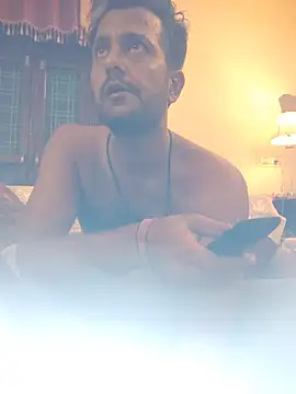 Snapshot of MAGNETICDADDY8 chatting on November 1, 2025, 3:36 pm MAGNETICDADDY8 online show from November 1, 2025, 3:36 pm