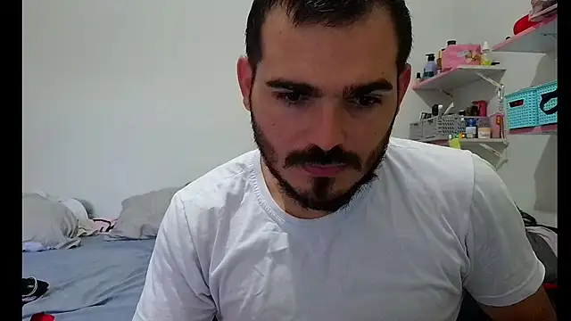 Snapshot of camillebr chatting on January 21, 2025, 8:43 pm camillebr online show from January 21, 2025, 8:43 pm