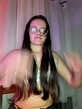 camillebr online show from May 20, 2026, 11:33 pm