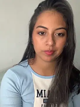 Snapshot of Julii- chatting on October 16, 2025, 1:56 pm Julii- online show from October 16, 2025, 1:56 pm