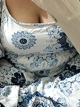 mallupriyapriya online show from October 9, 2025, 5:55 pm