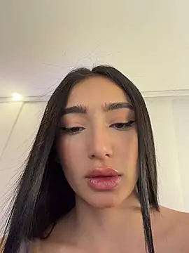 Maddy Jones online show from July 19, 2026, 2:59 am