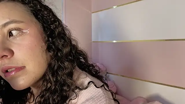 Snapshot of Charlotte__Miller chatting on November 8, 2025, 11:32 am Charlotte Miller online show from November 8, 2025, 11:32 am