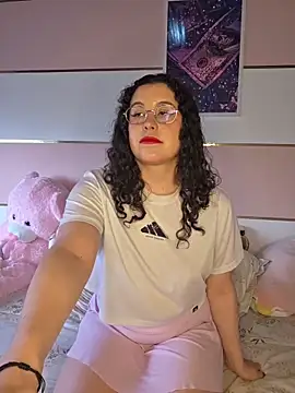 Charlotte  Miller online show from December 22, 2025, 11:51 am