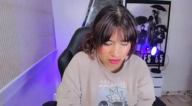 Snapshot of Ji_Eun chatting on January 5, 2025, 3:34 pm Ji Eun online show from January 5, 2025, 3:34 pm