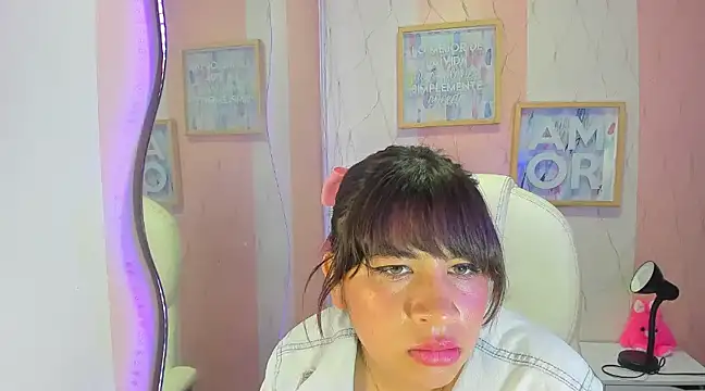 Snapshot of Ji_Eun chatting on January 11, 2025, 3:52 pm Ji Eun online show from January 11, 2025, 3:52 pm