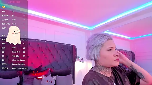 Snapshot of jinxv_nuss chatting on October 15, 2025, 11:32 am jinxv nuss online show from October 15, 2025, 11:32 am