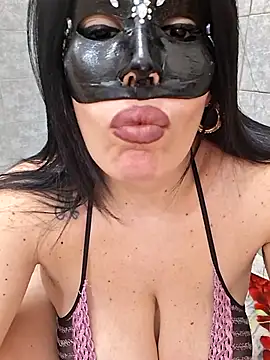 desyree89 online show from October 18, 2025, 4:48 am