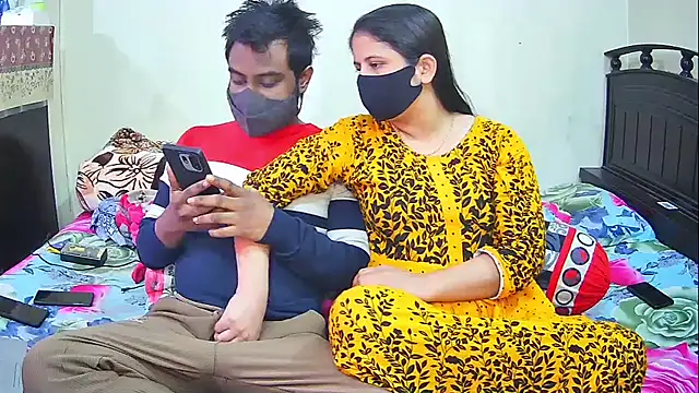 Hot Nila online show from January 9, 2026, 3:31 am