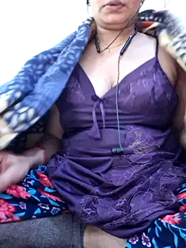Snapshot of Tanu-Call-Me chatting on January 8, 2025, 8:06 am Tanu-Call-Me online show from January 8, 2025, 8:06 am