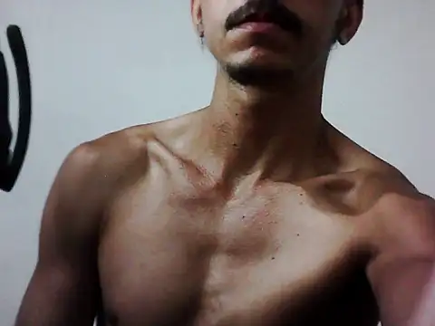 MagrinhoSaradoo online show from November 29, 2025, 1:19 am