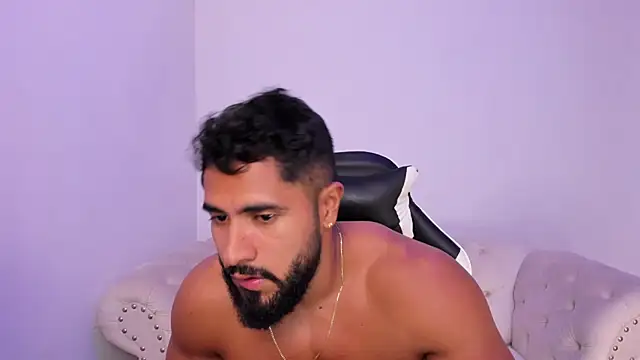 Santiago huntt online show from February 3, 2026, 9:09 pm