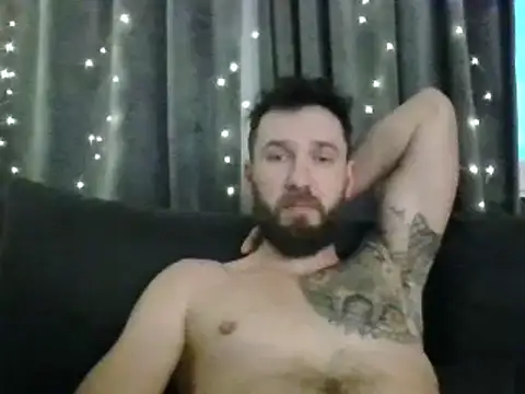 Snapshot of realdilf chatting on January 10, 2025, 7:35 am realdilf online show from January 10, 2025, 7:35 am