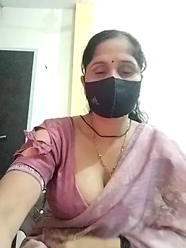 priyancyfun online show from December 18, 2025, 4:13 pm