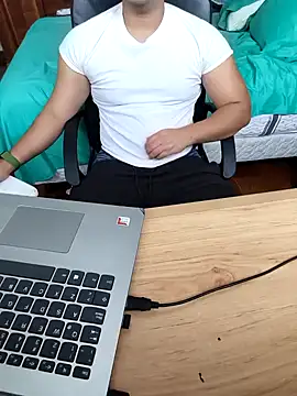 Snapshot of pitorico_bb chatting on May 1, 2026, 10:25 pm pitorico bb online show from May 1, 2026, 10:25 pm