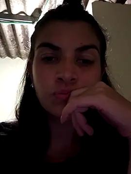 Snapshot of blue_and_whithe chatting on April 3, 2026, 12:52 am blue and whithe online show from April 3, 2026, 12:52 am