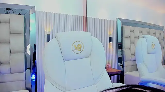 Snapshot of ashlyn_parker chatting on January 14, 2025, 7:43 pm ashlyn parker online show from January 14, 2025, 7:43 pm