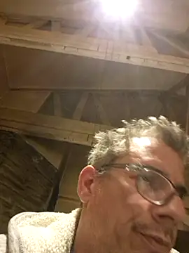 dimitrimarek online show from January 4, 2025, 9:52 pm