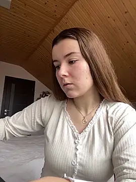 mewKate online show from March 15, 2025, 9:52 am