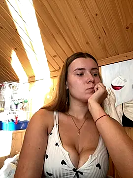 mewKate online show from September 15, 2025, 3:34 pm