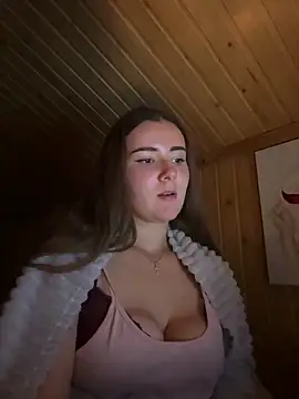 mewKate online show from September 28, 2025, 6:35 pm