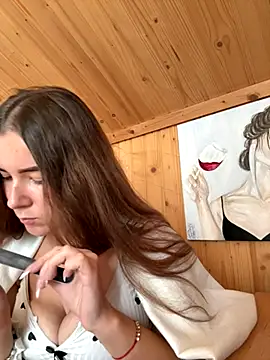 mewKate online show from October 8, 2025, 11:08 am