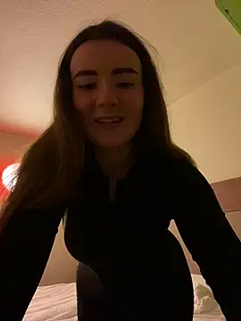 mewKate online show from March 25, 2026, 7:31 pm