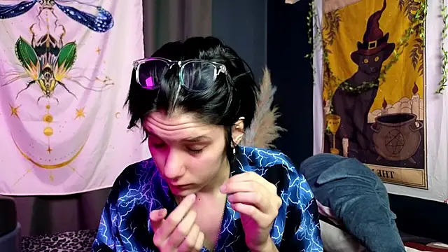 Hyeon Jin online show from January 19, 2025, 9:13 pm