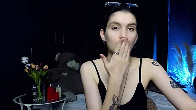 Hyeon Jin online show from March 20, 2025, 10:10 am