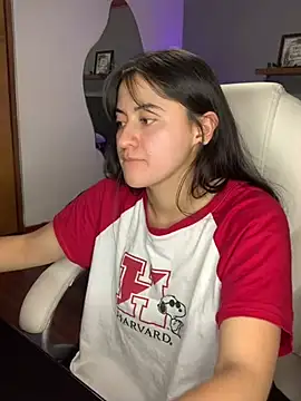 Snapshot of Camila_pinkk chatting on March 1, 2025, 8:31 pm Camila pinkk online show from March 1, 2025, 8:31 pm