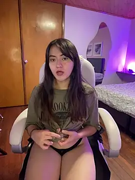 Snapshot of Camila_pinkk chatting on March 15, 2025, 2:34 pm Camila pinkk online show from March 15, 2025, 2:34 pm