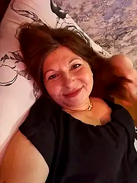 Snapshot of Angelina4531 chatting on February 17, 2025, 12:27 pm Angelina4531 online show from February 17, 2025, 12:27 pm