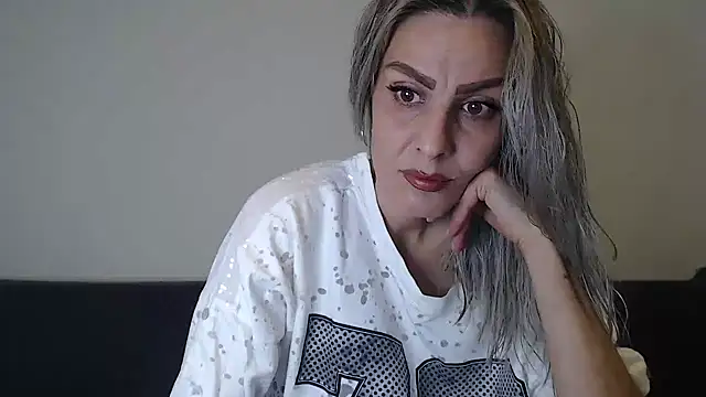 Snapshot of AshlineKatte chatting on November 7, 2025, 1:22 pm AshlineKatte online show from November 7, 2025, 1:22 pm