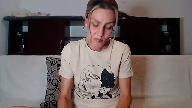 AshlineKatte online show from November 15, 2025, 4:58 pm