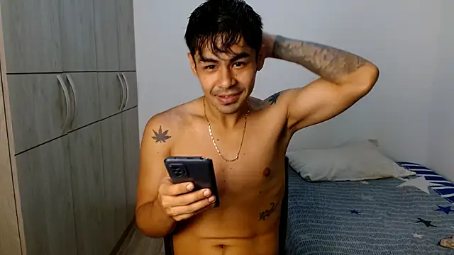 lonelydick2002 online show from November 2, 2025, 4:15 am